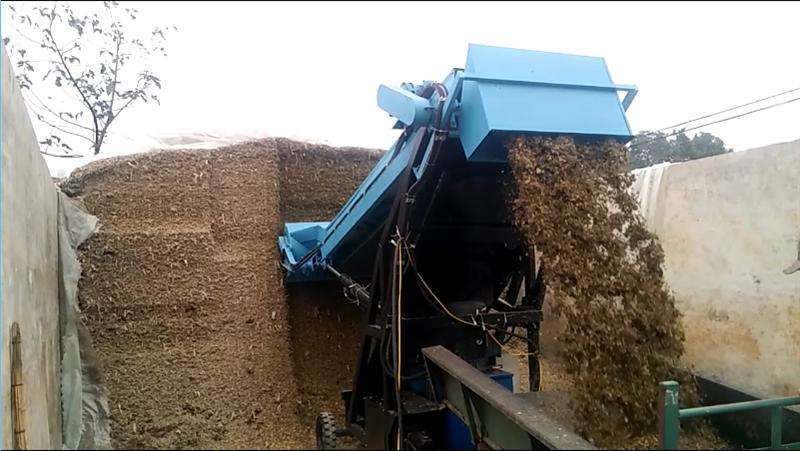 車載式青貯取料機(jī)