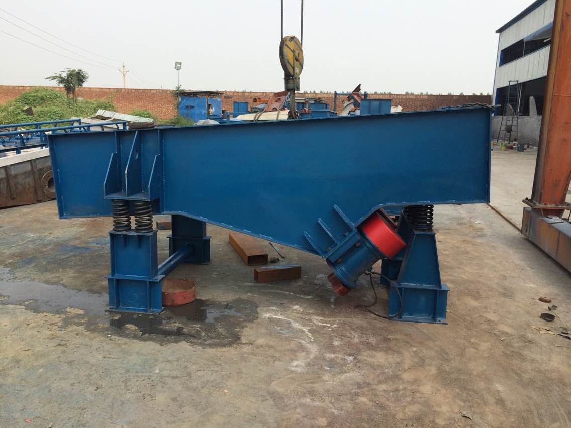 棒條式振動(dòng)給料機(jī)細(xì)節(jié)1 棒條式振動(dòng)給料機(jī)細(xì)節(jié)1