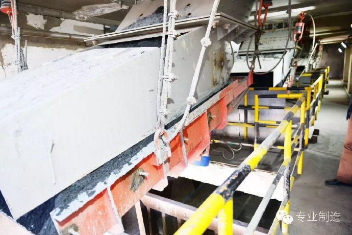 雙質(zhì)體振動給料機1 雙質(zhì)體振動給料機1