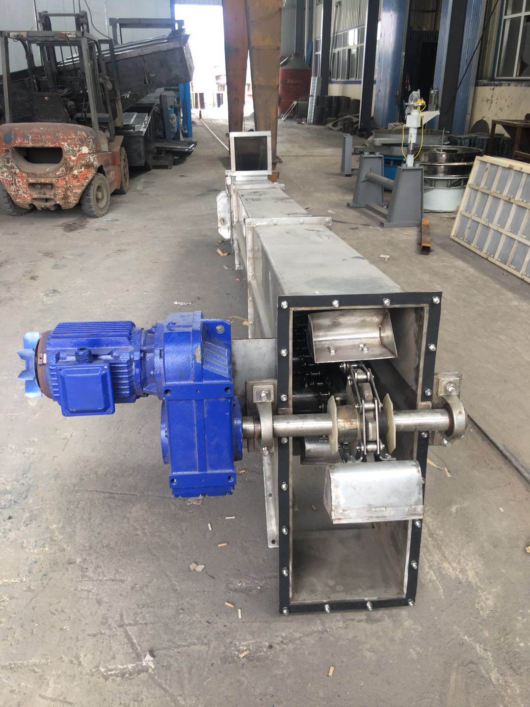 NE15板鏈斗式提升機(jī)廠家展示 NE15板鏈斗式提升機(jī)廠家展示