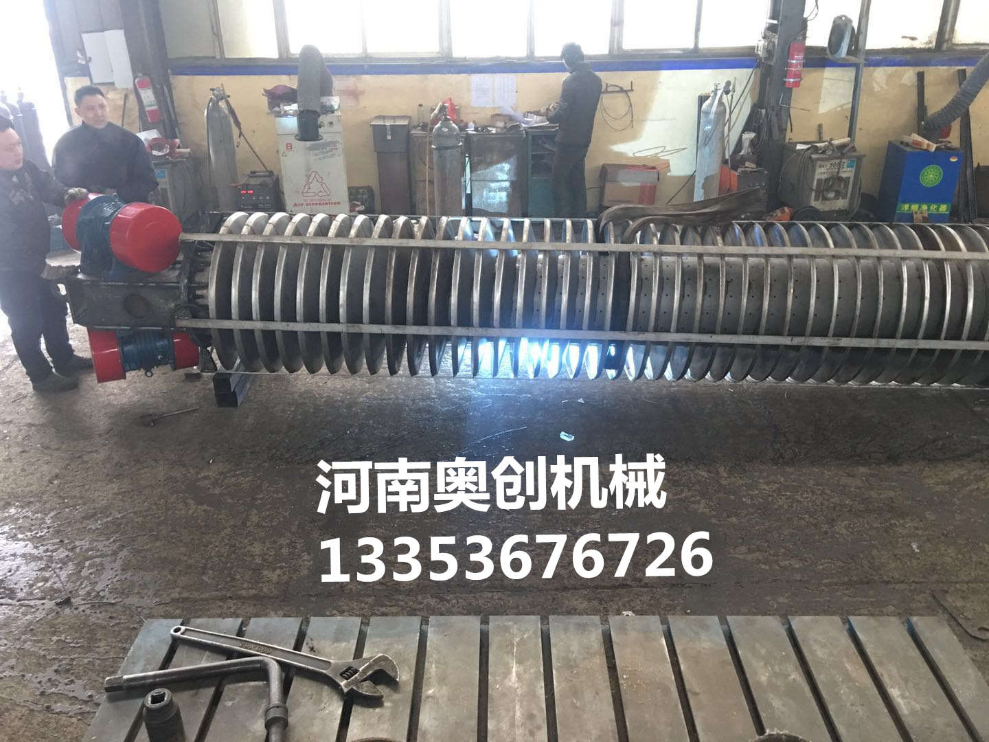 垂直振動(dòng)提升機(jī)2