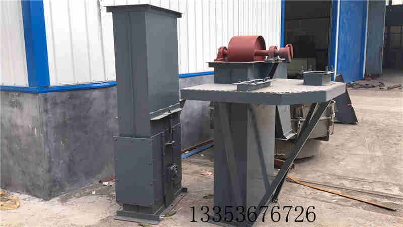 膠帶式斗式提升機(jī) 膠帶式斗式提升機(jī)