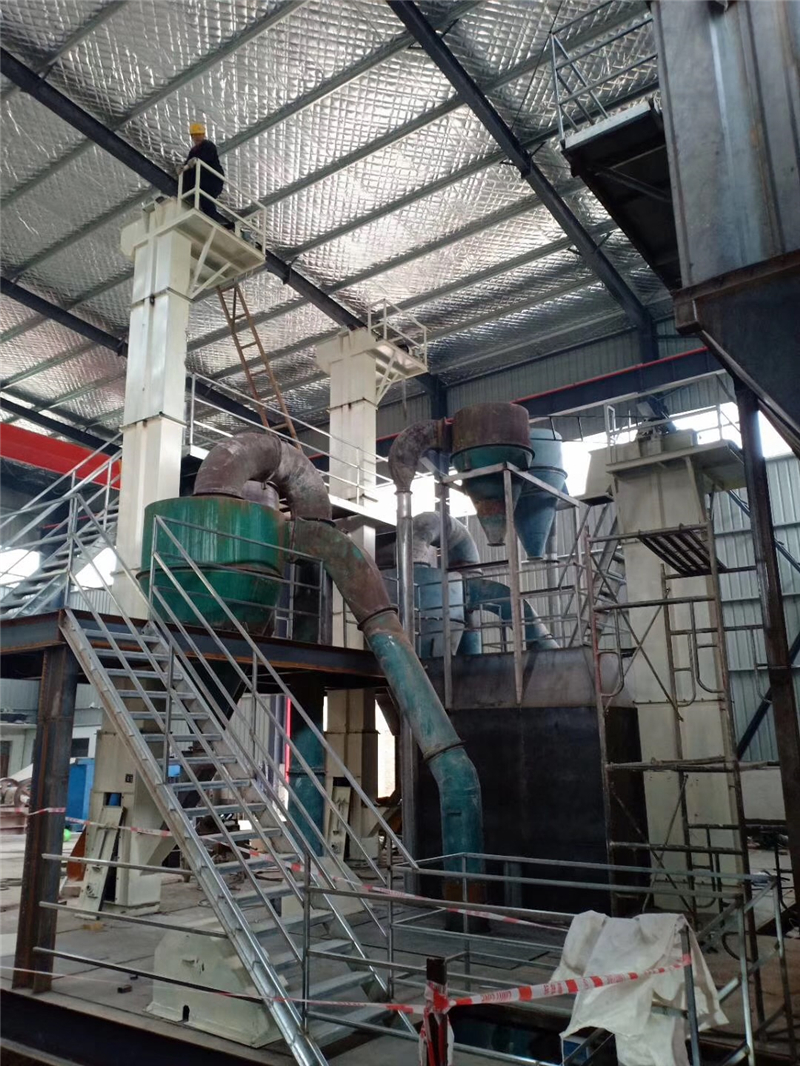 奧創(chuàng)斗式提升機使用現(xiàn)場 奧創(chuàng)斗式提升機使用現(xiàn)場