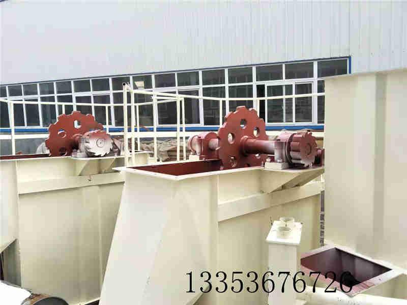 優(yōu)質(zhì)斗式提升機(jī)廠家在競(jìng)爭(zhēng)中如何選擇才能成功？